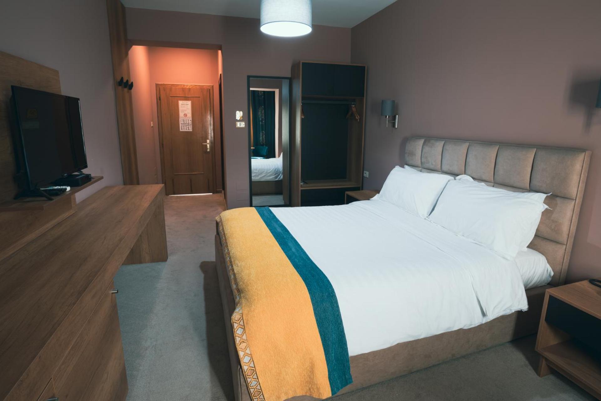 Eder Hotel *